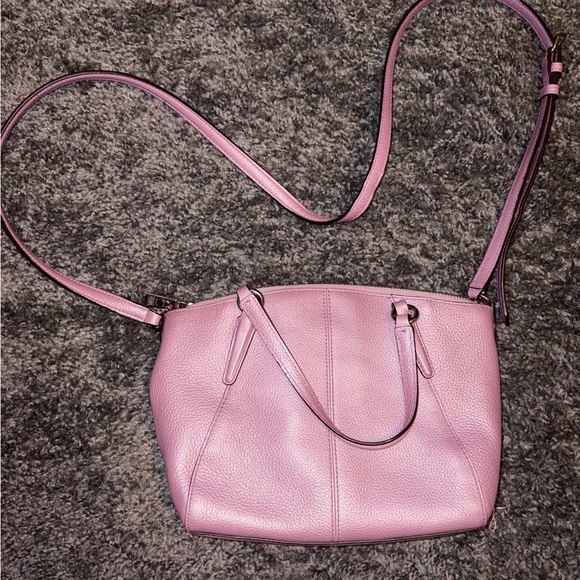 Coach Lilac Pebbled Leather Shoulder Bag - Picture 4 of 8